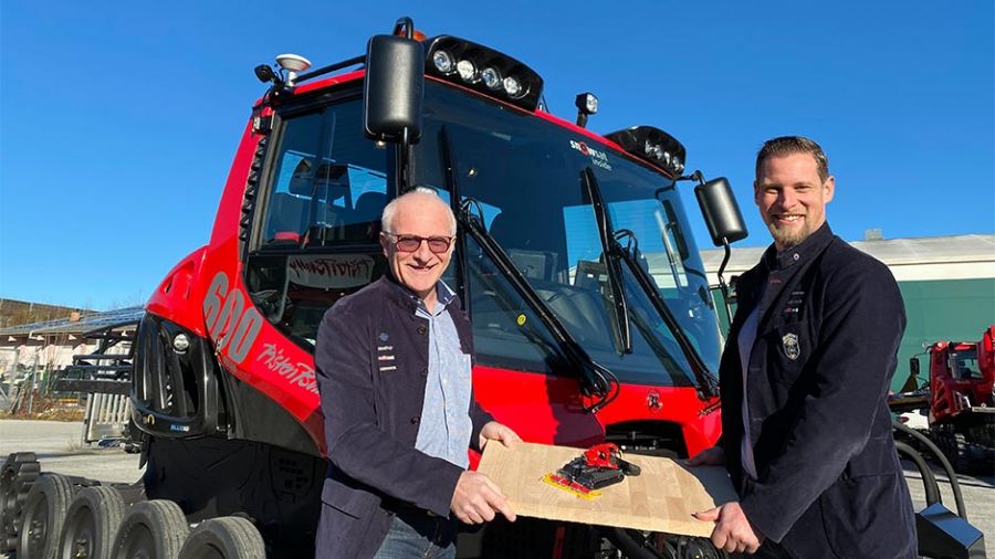 Pistenbully: Stabübergabe in Österreich