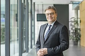 Tirol: Platter bedankt sich bei Seilbahnern