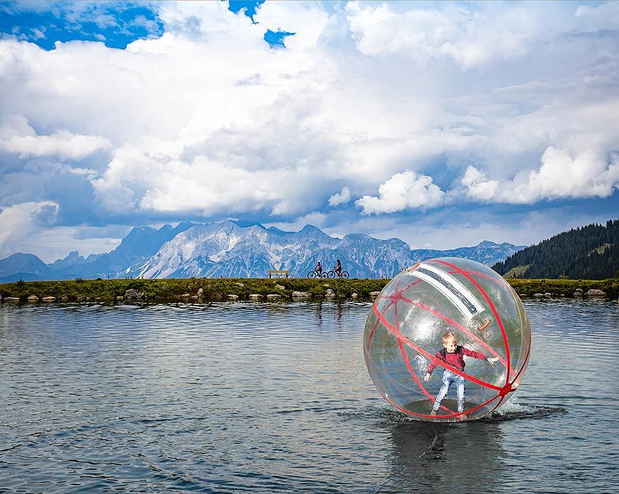 Hauser Kaibling: Water Zorbing am Kaiblingalm Speicherteich
