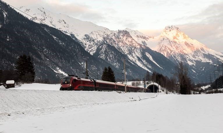 Tirol: Bahn-Ski-Angebot startet in die nächste Saison