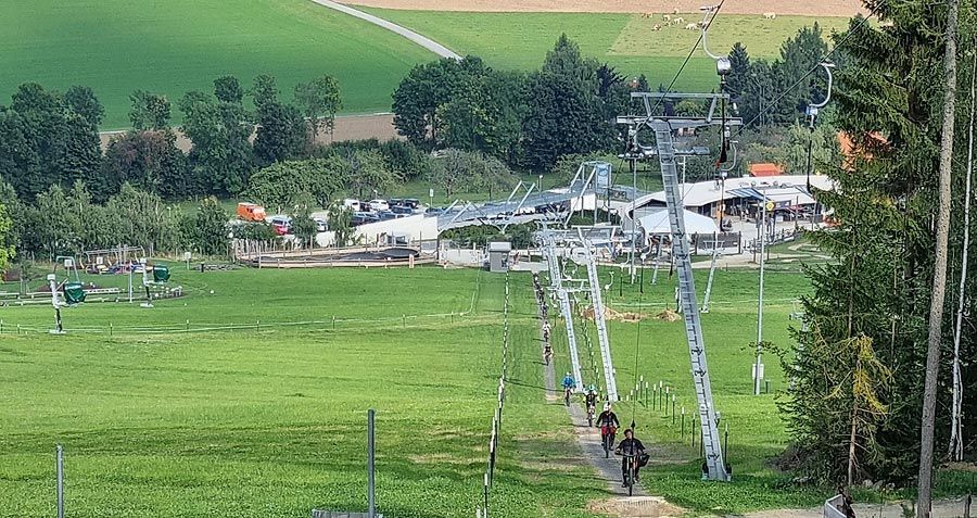 Stabilisierung und Begrünung von Schlepplifttrassen in Bikeparks