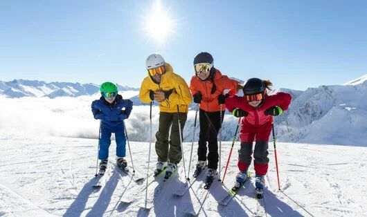 Studie zum Winterurlaub: Tagesausgaben gestiegen, Skifahren anhaltend beliebt