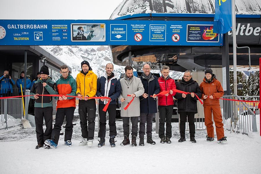 Eröffnung der ersten Zehn-Personen-Kabinenbahn des Stubaitals im Skizentrum Schlick 2000