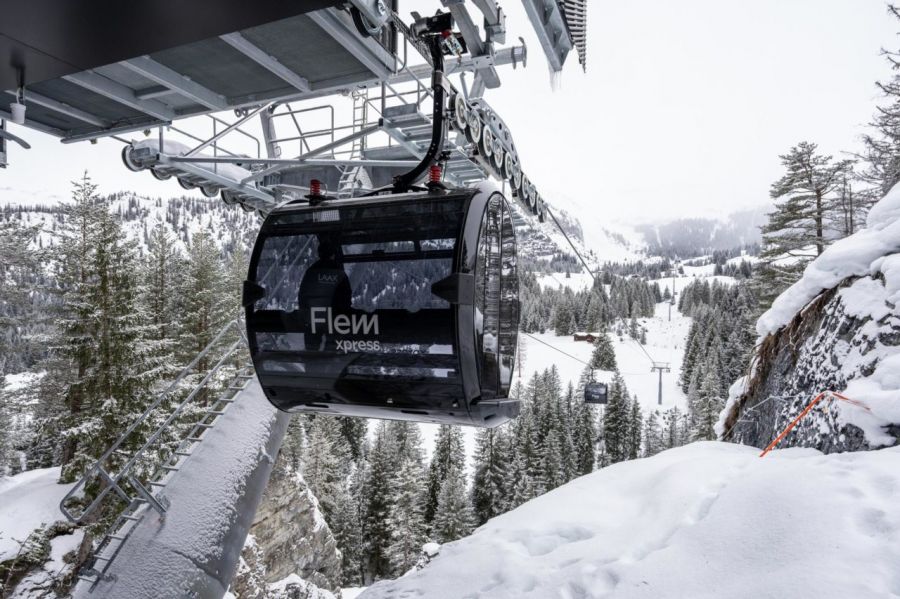 Neue Gondelbahn FlemXpress in Flims startet Betrieb