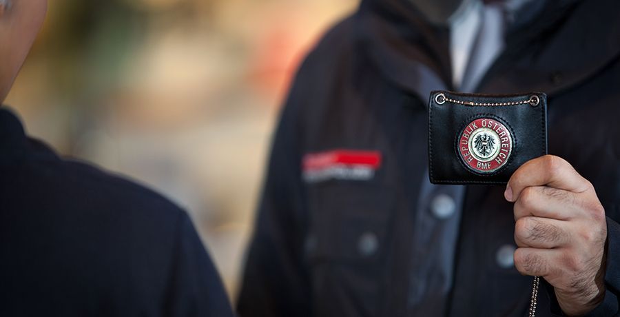 Finanzpolizei-Schwerpunktaktion im Wintertourismus: Zahlreiche Delikte in Westösterreich aufgedeckt
