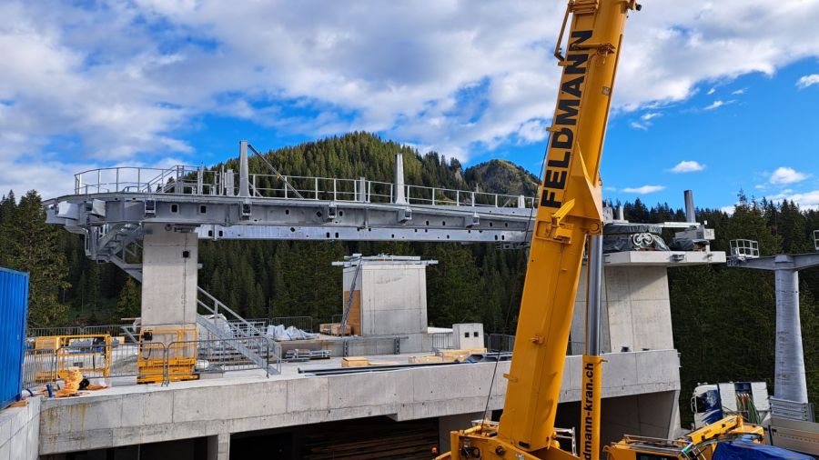 Garaventa: Montagebeginn für welterste TRI-Line im Hoch-Ybrig