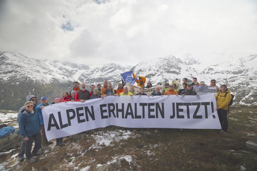 Bergwelt in Bedrängnis: Internationale Allianz fordert Respekt für die Alpen
