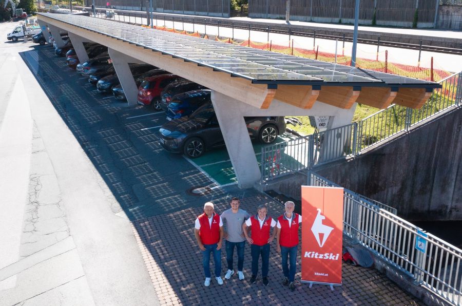 Bergbahn AG Kitzbühel setzt auf Nachhaltigkeit mit innovativem Solar-Carport von AEP