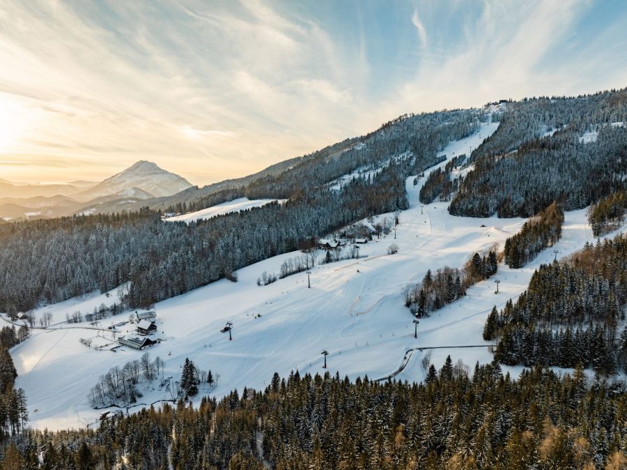 715.000 Besuche in NÖ Skigebieten dank technischer Beschneiung
