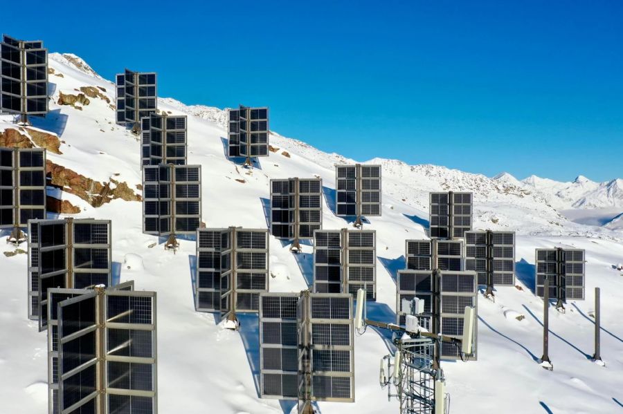 Sölden: Sonnenkraftwerk am Gletscher