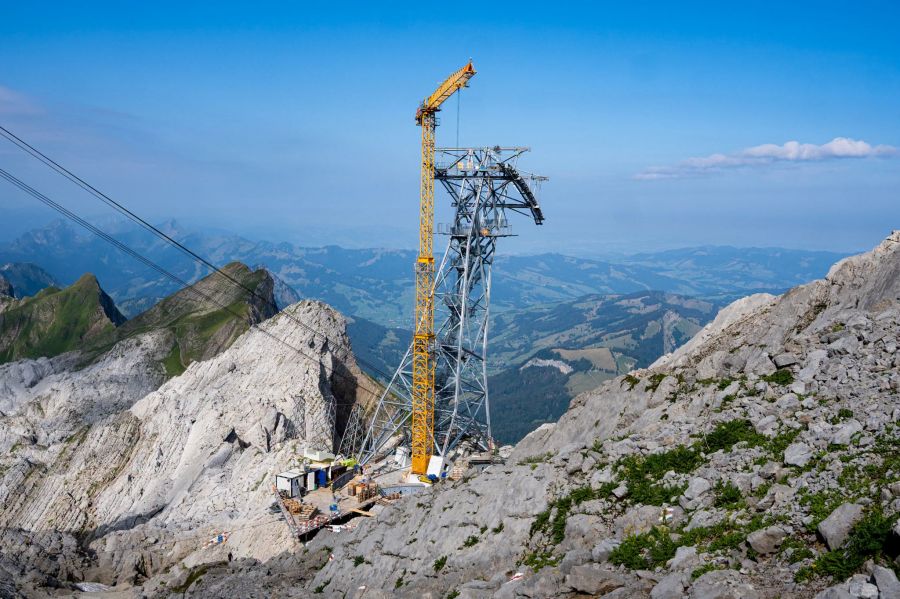 Neue Mittelstütze am Säntis