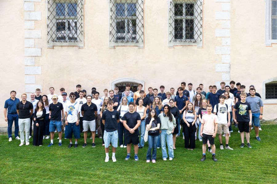 70 Jugendliche absolvieren Sommerpraktika in der Unternehmensgruppe HTI